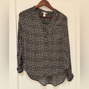 H&M Black and White Patterned Blouse